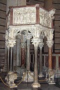 Púlpito del Baptistero de Pisa, de Nicola Pisano.