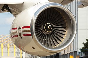 Rolls Royce RB211-524C2 engine on a Bahrain Royal Flight Boeing 747SP.jpg