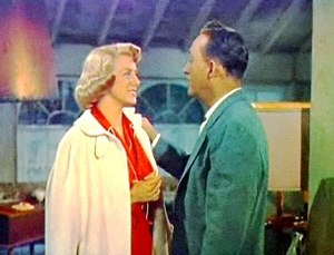 Cropped screenshot of Rosemary Clooney and Bin...