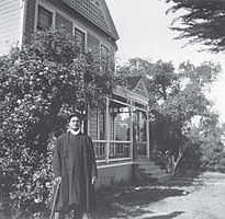 Swami Vivekananda at Mead sisters house, South Pasadena.jpg