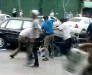 Файл: Ürümqi riots video.ogv