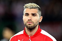 Valon Behrami (2015)