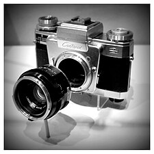 Contarex Special with Planar 50 mm f/2; note bayonet lugs are on the body instead of the lens