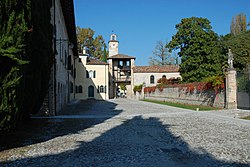 Una porta del castello