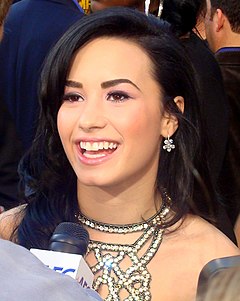 Ловато на церемонии вручения наград American Music Awards 2009, ноябрь 2009 г.