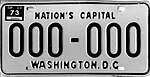 Округ Колумбия 1973 года образца номера 000-000.jpg