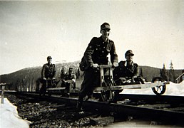 Sparketraller underveis til Steinkjer, 3. mai 1940.
