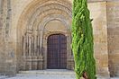 Portada románica de la Iglesia de Santa María de la Corona