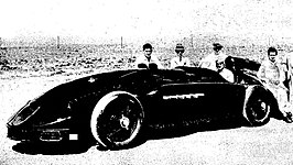 George Eyston sur Speed of the Wind de 525CV à moteur Rolls, recordman du monde des 24 heures à Bonneville Salt Flats en septembre 1935 ;