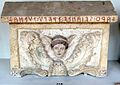 Tête de Méduse sur un sarcophage étrusque. Vers le IVe siècle av. J-C. Musée national d'archéologie de l'Ombrie.
