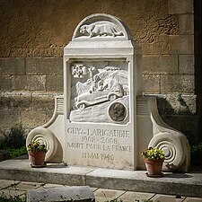 Denkmal zu Ehren von Guy de Larigaudie in Saint-Martin-de-Ribérac