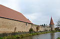 Stadtmauer und Vorderer Stadtgrabenweiher von Südwesten, Feldseite