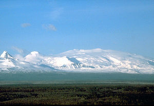 南西側から見たランゲル山地（1987年撮影）