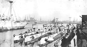 Nine O type submarines from Submarine Division 8 at Boston, 1921 O type submarines at Boston.jpg