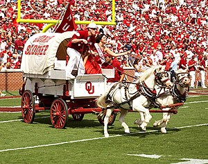 300px-OklahomaSooners-BoomerSooner-Schooner.jpg