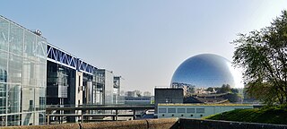 Paris Parc de la Villette La Géode 12