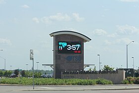 Panneau indiquant l'entrée de l'aéroport.