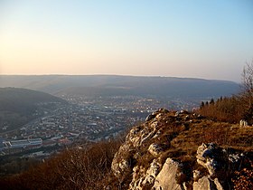 Vue sur Pont-de-Roide depuis le site des Roches.