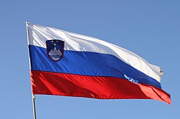 Slovenska zastava edited.jpg