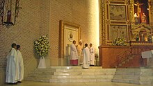 Archbishop Socrates B. Villegas bestows the Easter Mass Plenary Indulgence in 2012 (St. John the Evangelist Metropolitan Cathedral, Dagupan, Philippines). Socvillegas4jf.JPG