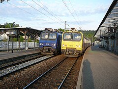 Gare de Lons-le-Saunier Z2 en gare.