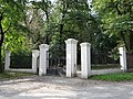 brama z fragmentem ogrodzenia od ul. Skłodowskiej-Curie, XIX/XX