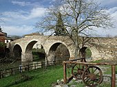 Die romanische Brücke in Pogi