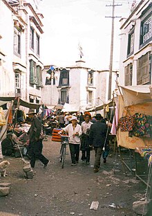 Barkhor street scene.jpg