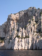 Relief escarpé de la calanque de l'Oule à Marseille.