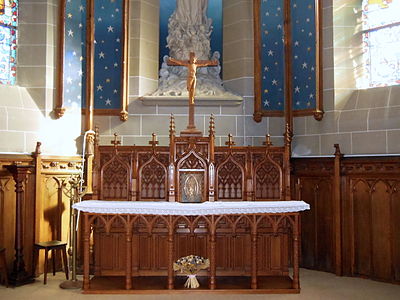 L'autel et le tabernacle.