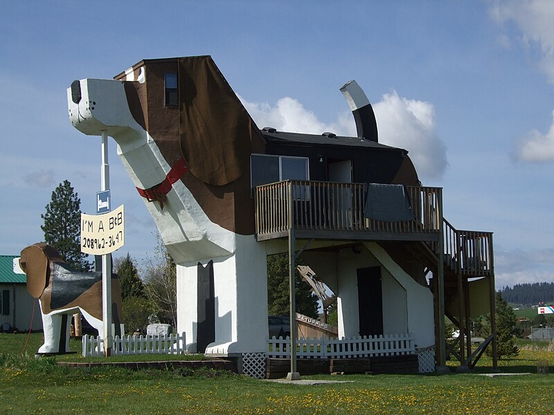 File:Dog Bark Park Inn.jpg