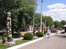 Statuer nær Dokutsjajevsk Zoo