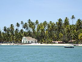 Capela de São Benedito na Praia dos Carneiros.