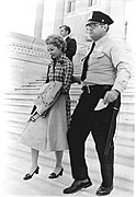 Montealegre arrêtée sur les marches du Capitole des États-Unis, 1972.