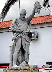 Statue of Geraldo Geraldes Sem Pavor or Gerald the Fearless. A Portuguese folk hero with the head of a Moor GeraldoGeraldesSemPavor.jpg