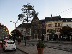 Vue depuis la rue Jeanne-d'Arc voisine