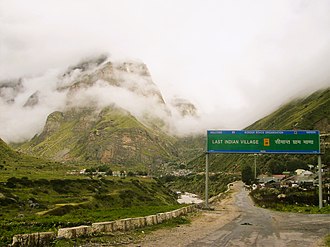 Straße zum Manapass bei Mana (Indien)