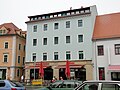 Wohnhaus in Ecklage und ehemals in geschlossener Bebauung