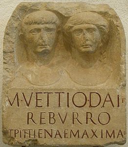 Stele di M. Vettio Reburro e moglie, nell'ex Museo civico archeologico di Bergamo. CIL V 5199.