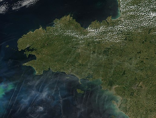 Satellite conviction of Brittany - NASA, 2002.jpg