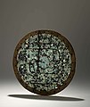 ترس شعائري مزين بالفسيفساء. من الأزتيك أو الميكستك، من عام 1400 - 1521 ميلاديًا، موجود في المتحف البريطاني