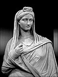 Miniatura para La mujer en la Antigua Roma