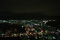 νυχτερινή θέα της πόλης από το βουνό Χακοντάτε