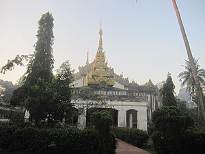 Le Dhamma Hall.