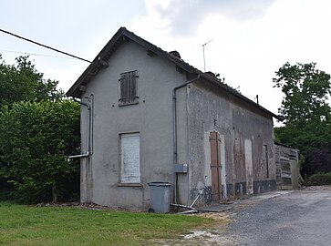 Ancienne gare de Gouy-Bailleulval sur la Ligne de Doullens à Arras en 2023.