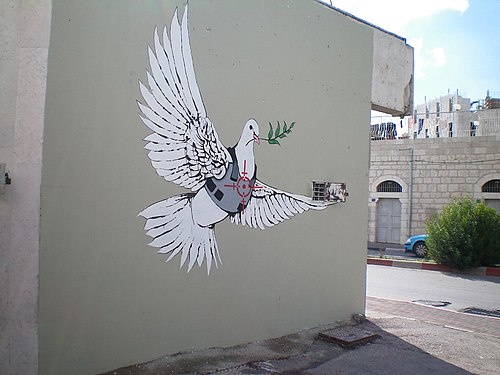 Banksy - Colombe de la paix blindée.jpg