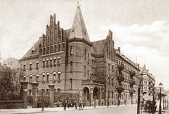 Budynek na początku XX wieku