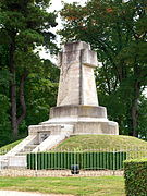 Ossuaire des combattants français à Coulmiers.