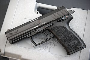 First-year H&K USP 9mm (32415150000).jpg