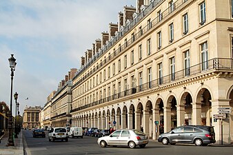 Улица Риволи (Rue de Rivoli), архитекторы Шарль Персье и Пьер Франсуа Леонар Фонтен (1801-1835) (1801-1835)